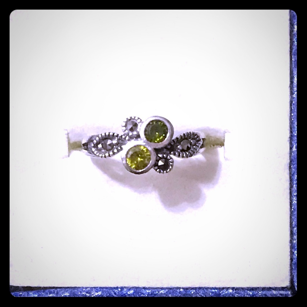 Lovely yellow topaz marcasite accents silver ring